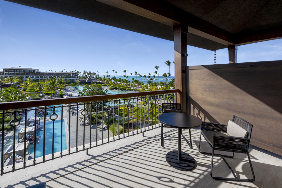 Resort King/Queen - Ocean View Junior Suite